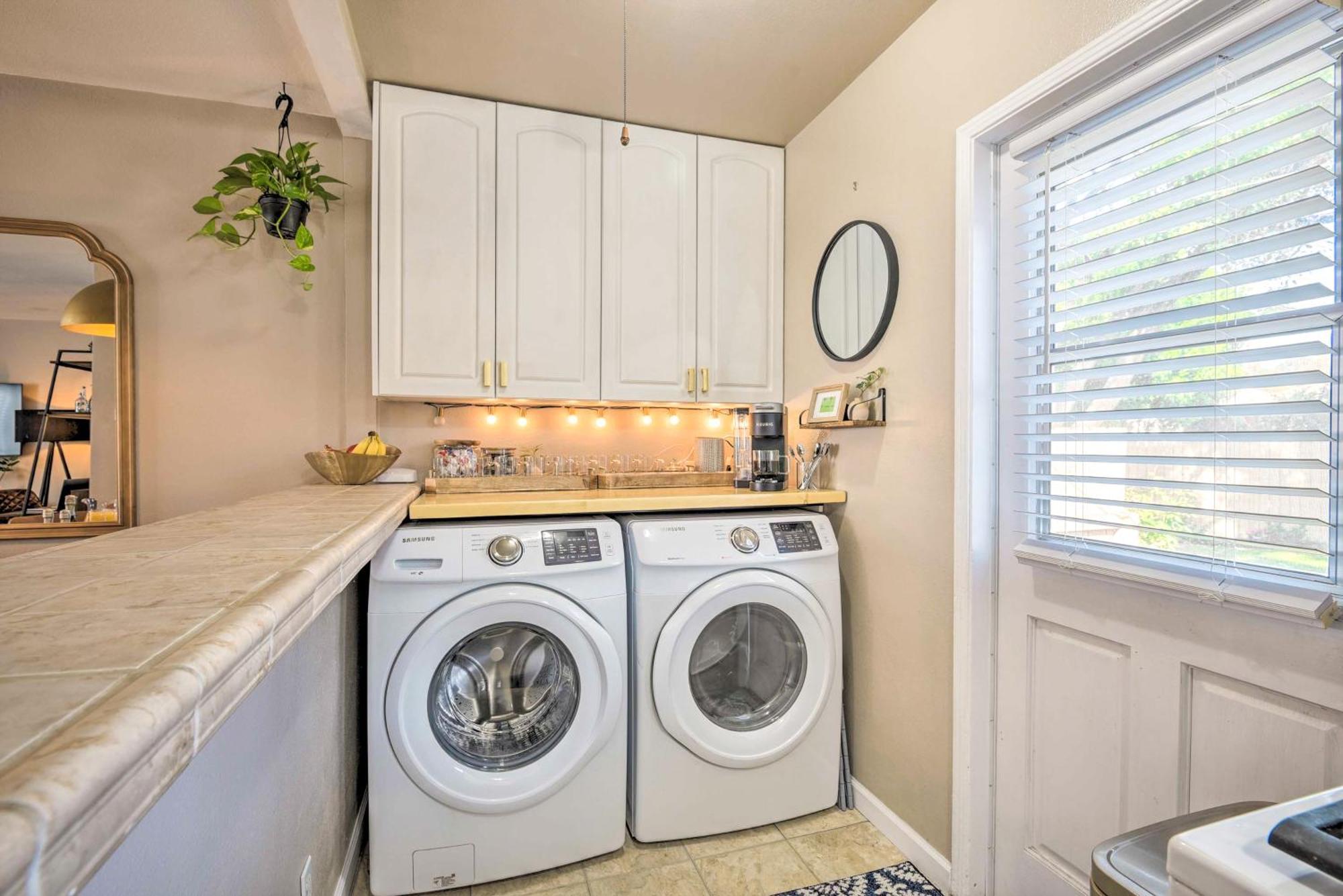 فيلا Stylish And Modern Burbank Gem With Private Yard! المظهر الخارجي الصورة