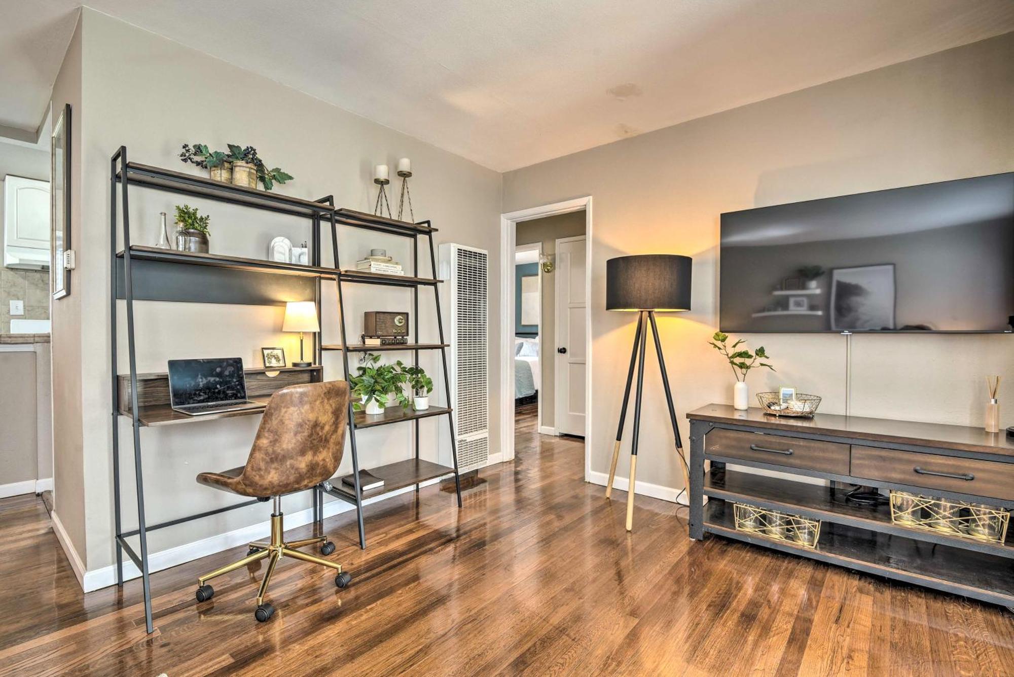 فيلا Stylish And Modern Burbank Gem With Private Yard! المظهر الخارجي الصورة